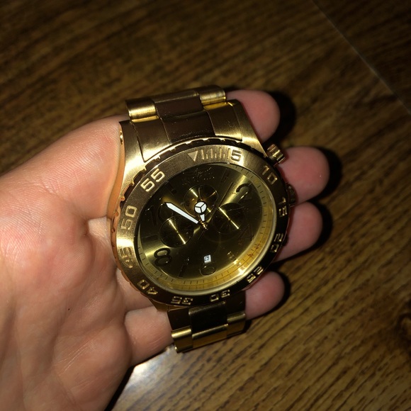 Gold invicta watch - Picture 3 of 5